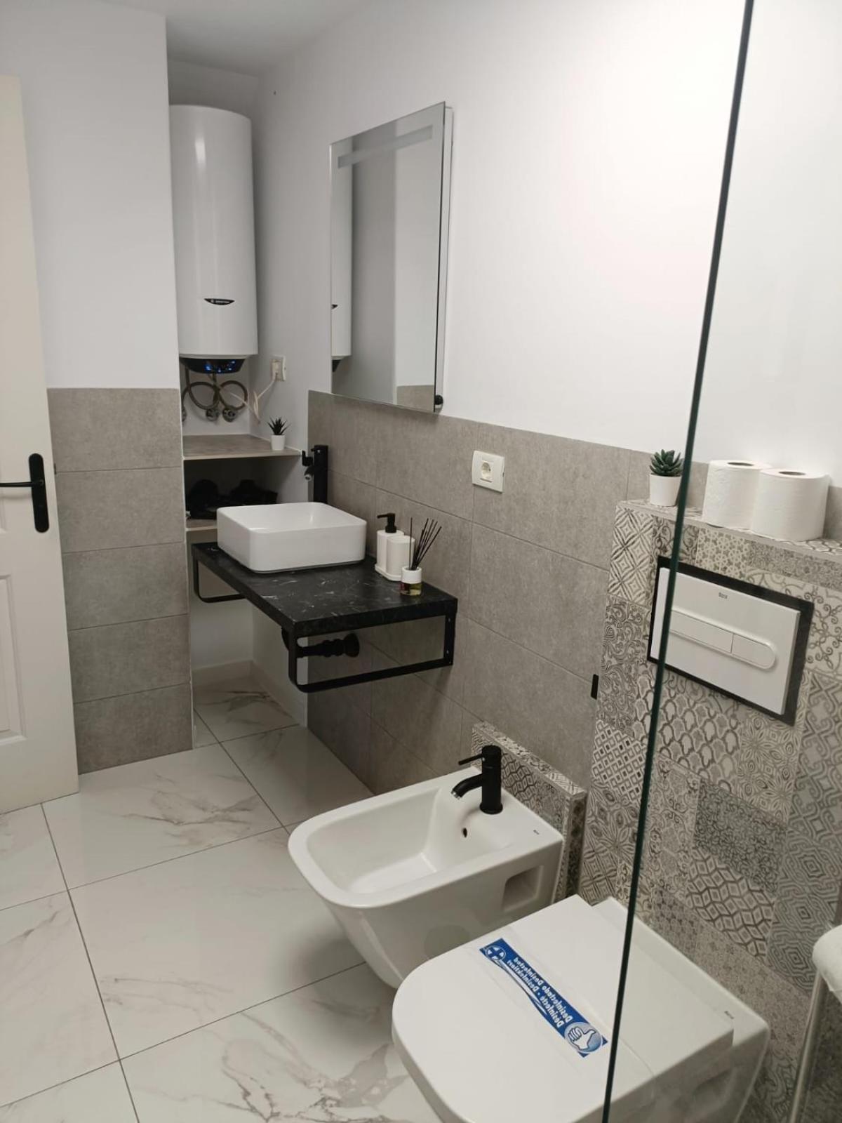 Beautiful Apartment With Pool And Wifi กอสตา เดล ซิเลนซิโอ ภายนอก รูปภาพ